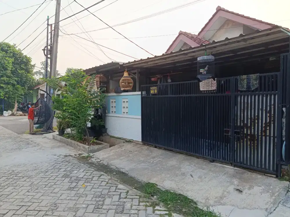 DI JUAL RUMAH LOKASI HOOK LINGKUNGAN AMAN & NYAMAN