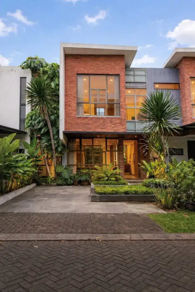 Rumah Mungil Terawat di Cluster Premium Kebayoran Bintaro