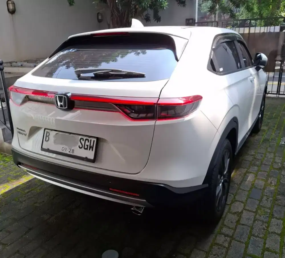 Honda HRV SE 2022 Km 8 rban Seperti Baru