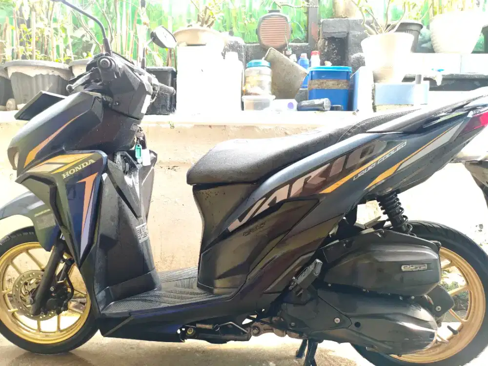 DIJUAL VARIO 125 TAHUN 2021