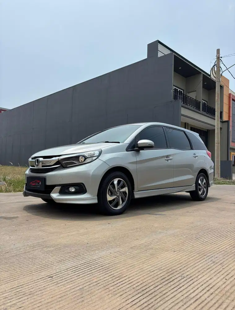 Honda Mobilio 1.5 E CVT 2019 Automatic ( Silver Metalik )
