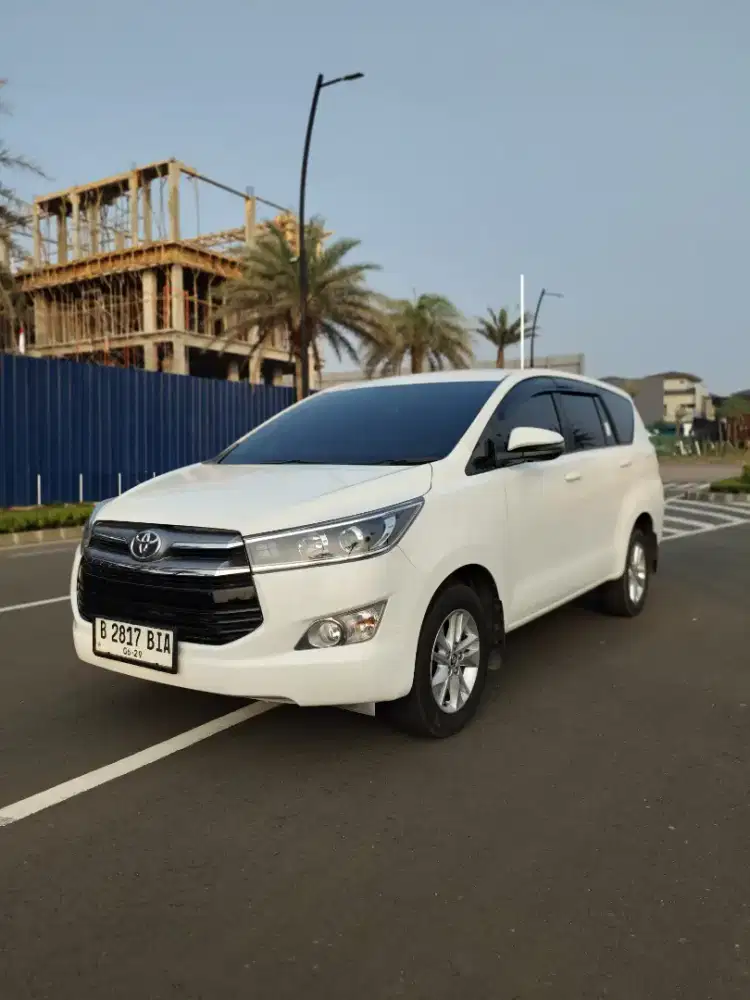 Toyota Innova V 2.0 2019