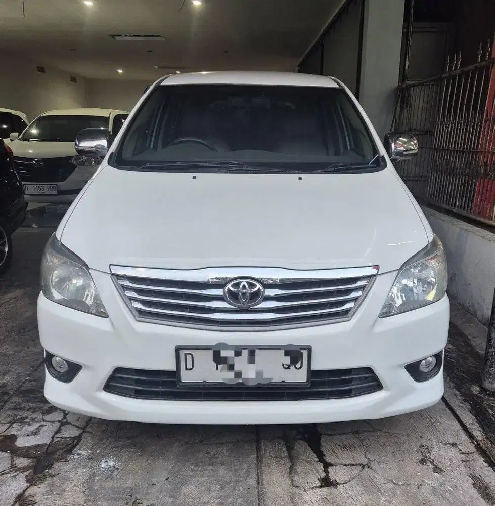 TOYOTA KIJANG INNOVA G 2.5 MATIK SOLAR 2012