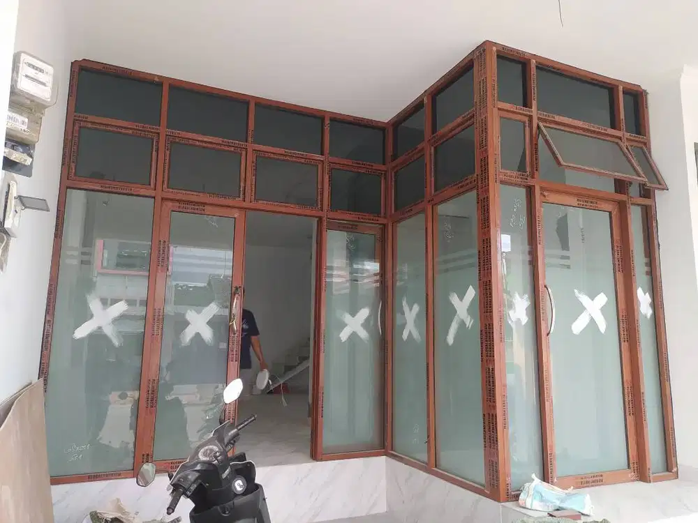 Partisi kantor minimalis