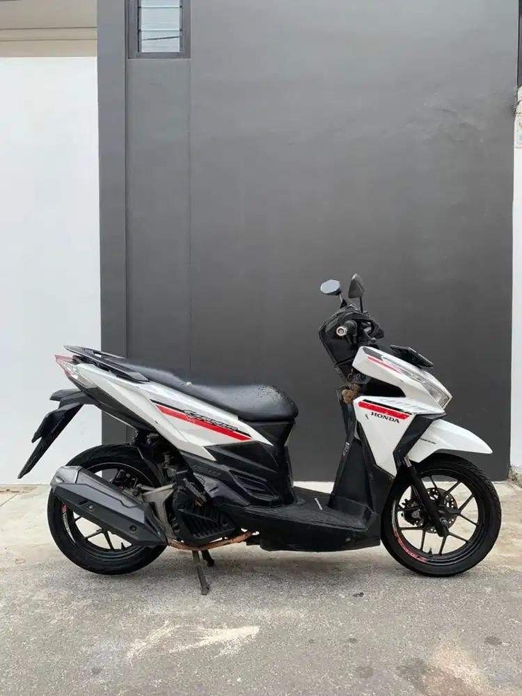 VARIO 125 2016 Warna putih