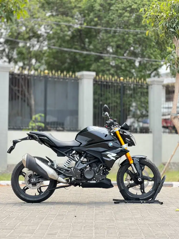 BMW G 310 R ABS HITAM 2025 KM 4K PAJAK PANJANG MULUS RASA BARU