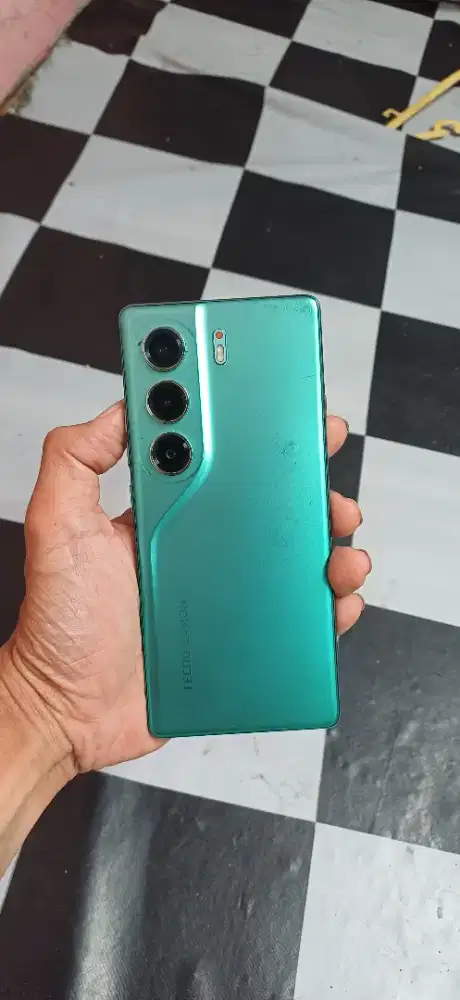Tecno camon 40 ram 8/128g no minus
