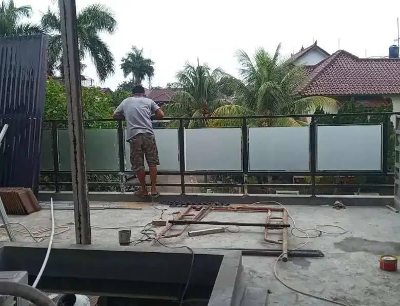 Tempat pesan order sticker kaca sanblast stiker buram ice & kaca film