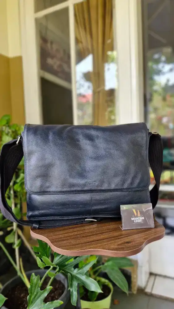 Tas selempang brand Picard made in Germany