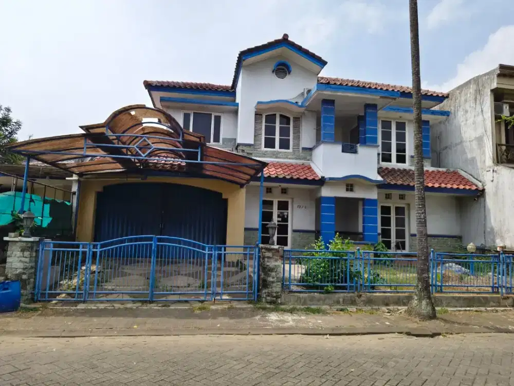 Dijual rumah 2 lantai di Taman Palma Citra Raya