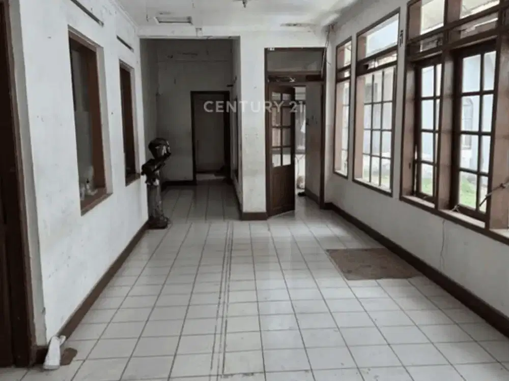 Ruang Usaha Cocok Untuk Cafe Kantor Strategis Di Naripan Bandung