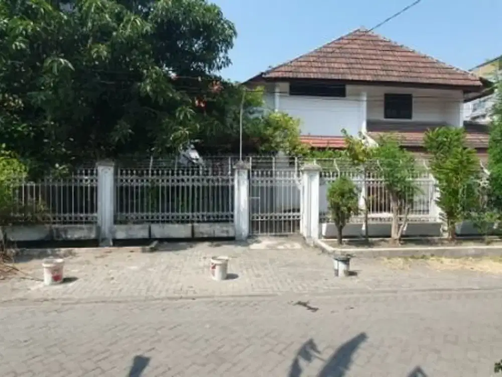 Dijual Rumah 2 lantai di Jalan Dukuh Kupang Surabaya