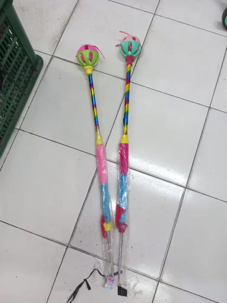Mainan anak tongkat majorettt