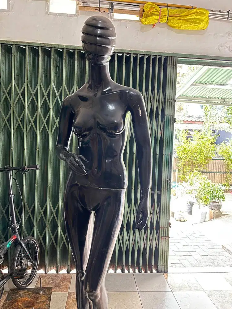 Manekin Bekas Pemakaian Klinik