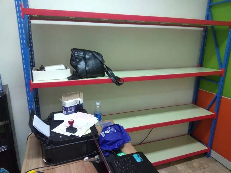 Rak Gudang Besi Baja Light Duty Kapasitas 150kg Perlevel