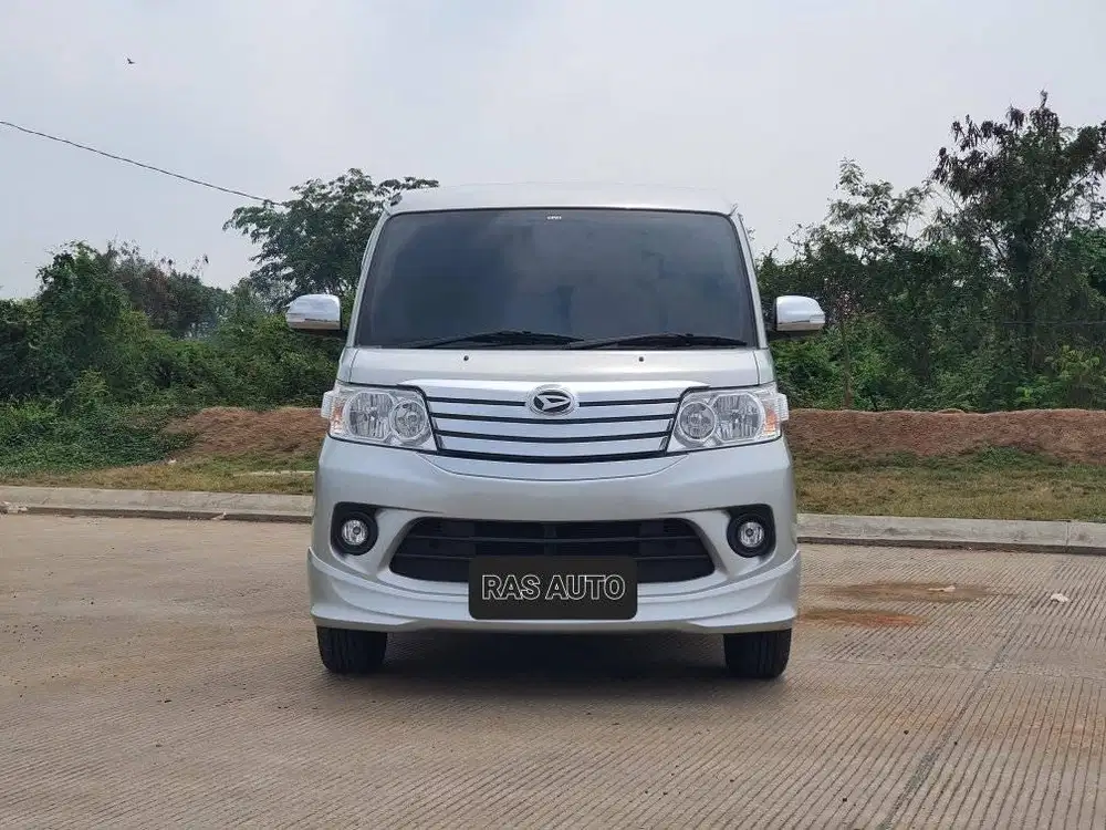 LIKE NEW KM 9 Ribu!  Daihatsu Luxio 1.5 X AT 2024 Silver
