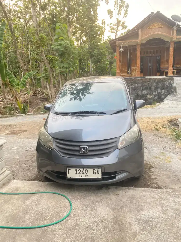 HONDA FREED SD 2009