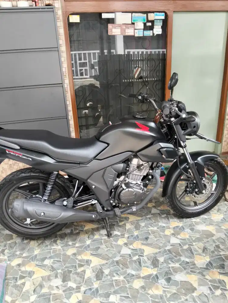 Honda Verza 2026 Black Macho