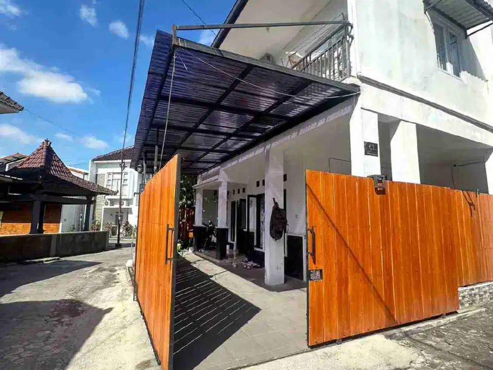 dijual rumah 2 lantai semi furnish dalam perum bersatpam dekat hotel Hyatt dan sleman city hall