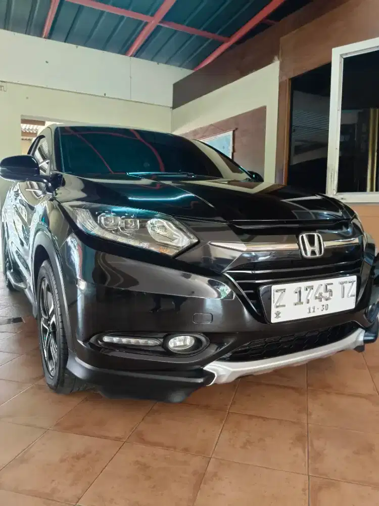 Bismillah numpang jual honda HR-V Prestige th 2017 no Z hitam