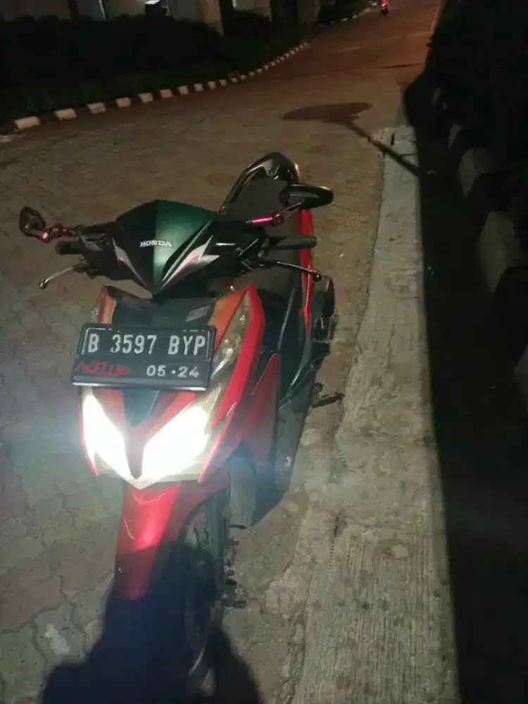 JUAL VARIO 125 OLD 2014