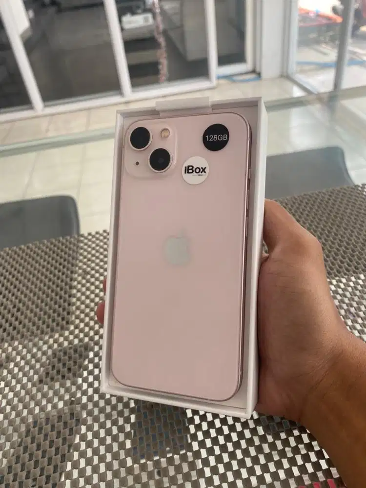 iPhone 13 pink iBox