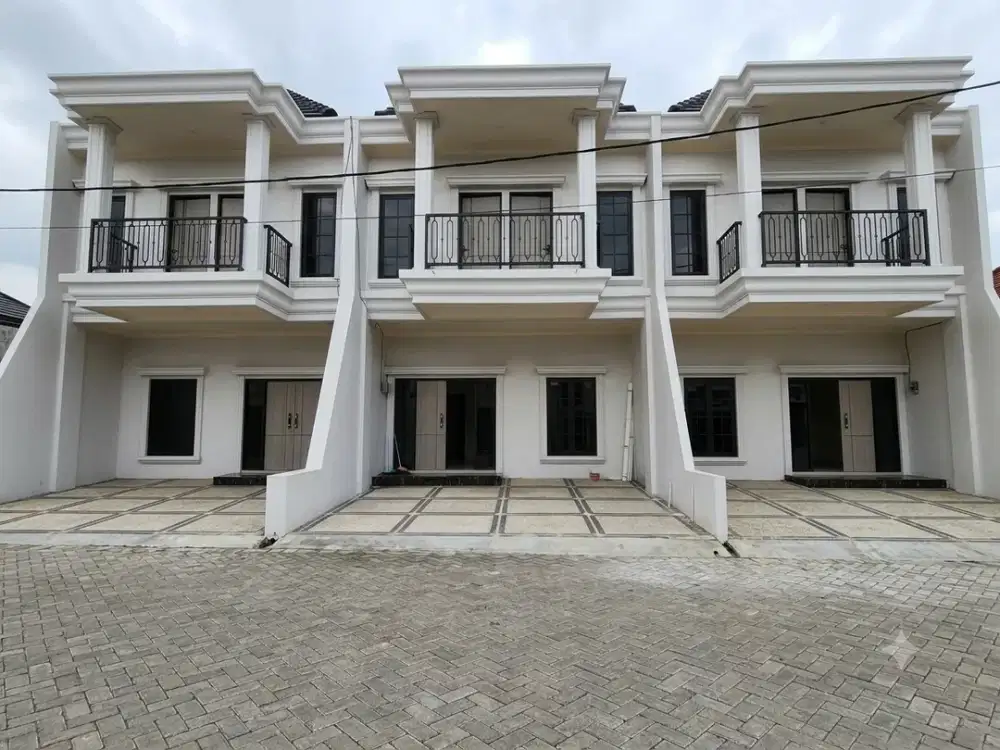 Rumah Mewah 2 Lantai Nol Jalibar Kepanjen