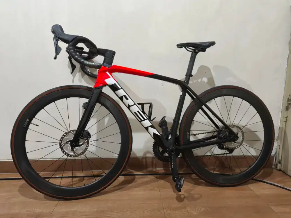 Road Bike Trek Emonda size 52