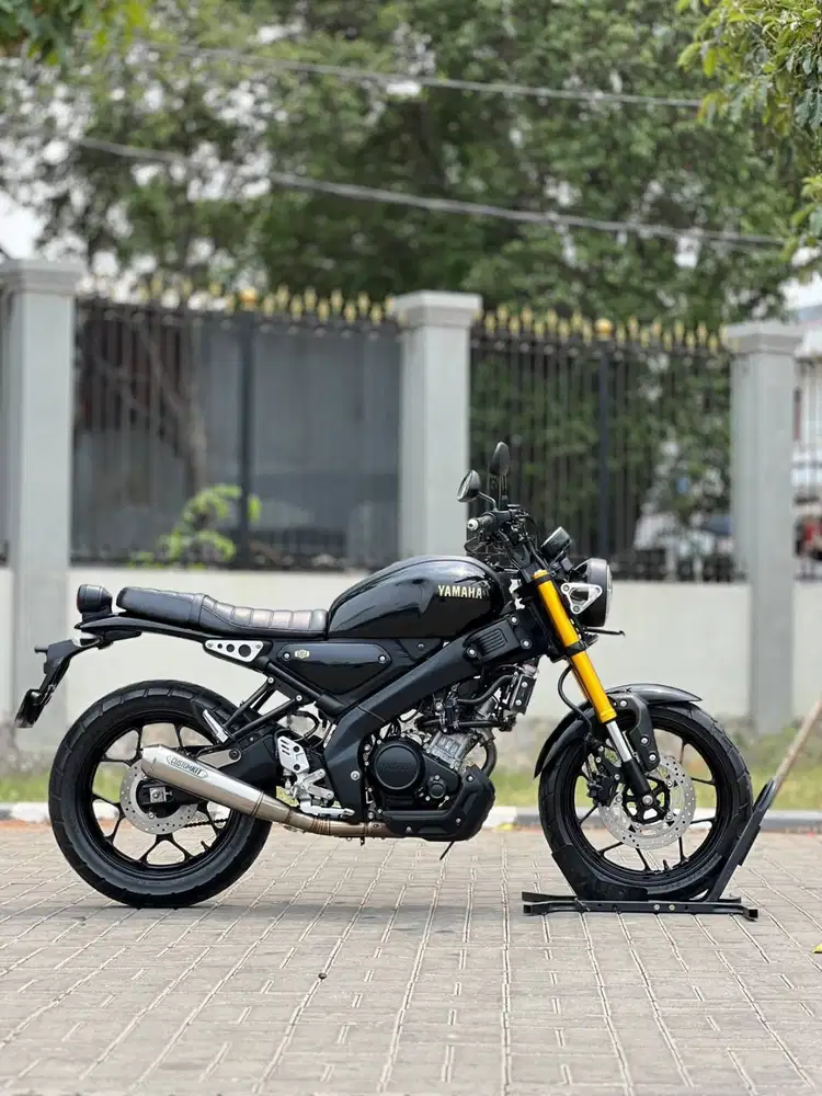 YAMAHA XSR 155 HITAM 2023 KM 3K PAJAK PANJANG SIAP HARIAN