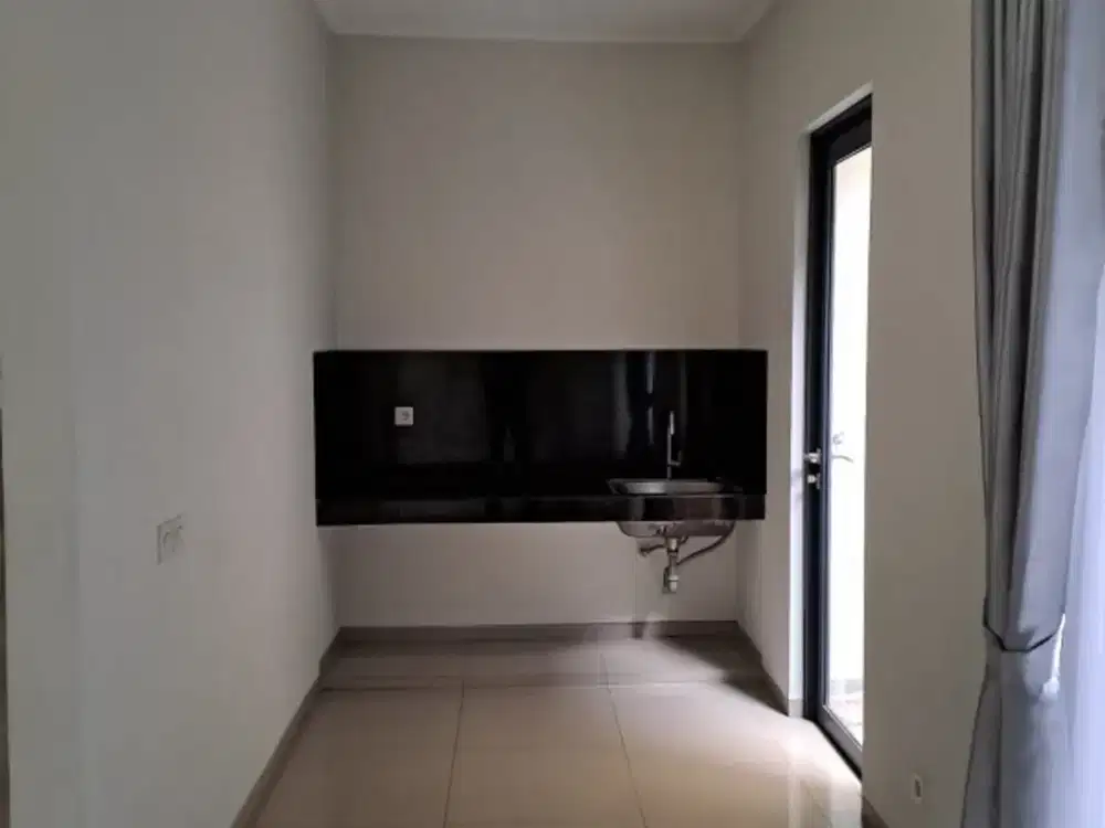 Rumah  siap huni di Cluster U Ville  Bintaro jaya