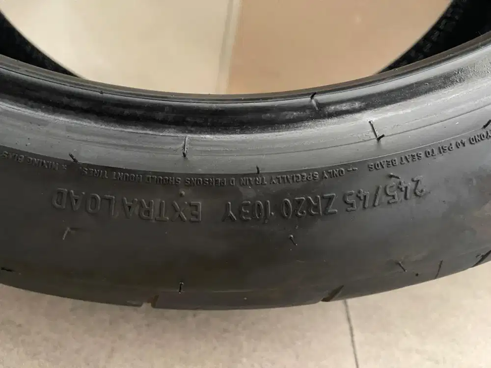 ban BFG Phenom R20 245 45