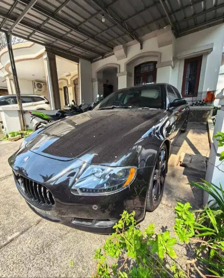 Maserati Quatrroporte 2007 Hitam low km Full Paper Maserati 2006\2008