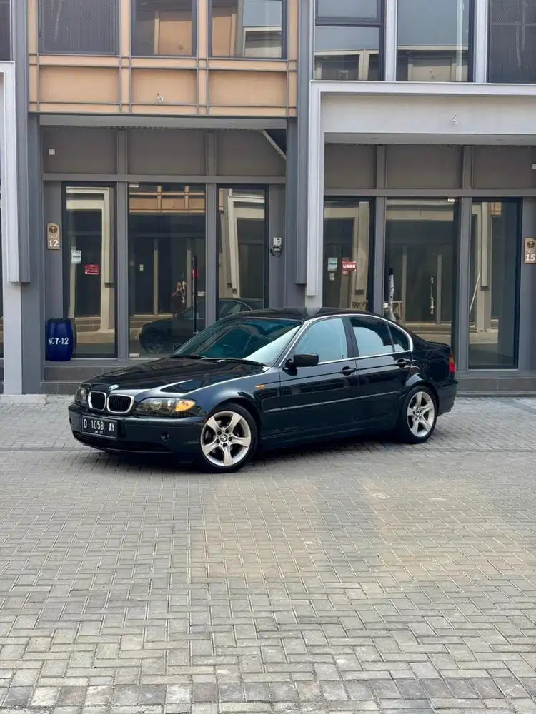 Bmw E46 325 Hitam 2002