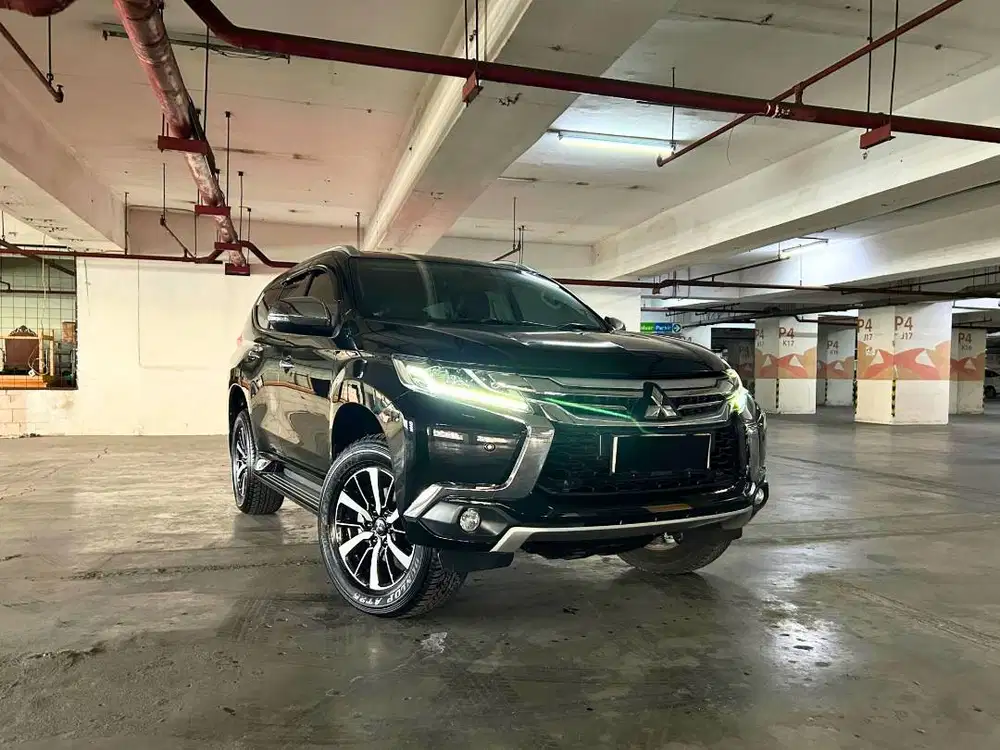 pajero sport dakar sunroof matic NIK 2018 stnk 09/2027 4BAN BARU GANTI