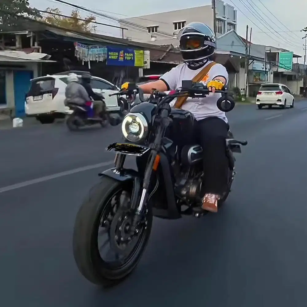 BU. Dijual cepat motor SRV 250 AMT. odo dibawah 1rb, baru 4ratusan km.