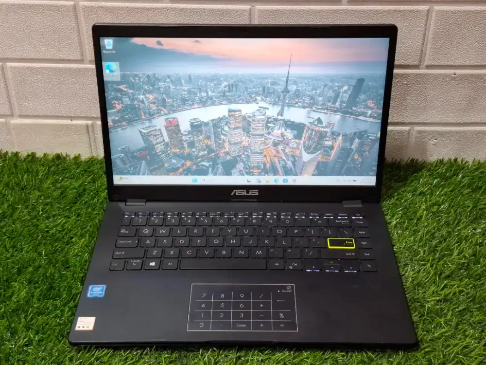 Laptop ASUS Vivobook E410MAB Intel Celeron N4020 RAM 4GB /SSD 512GB