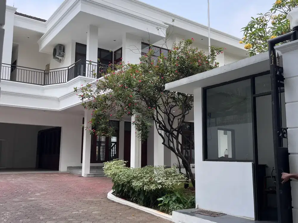 Rumah Disewa Area Ekslusif Patra Kuningan Cocok Untuk Kantor