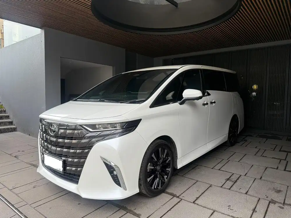 Toyota Alphard G 2025 LIKE NEW 5rb KM