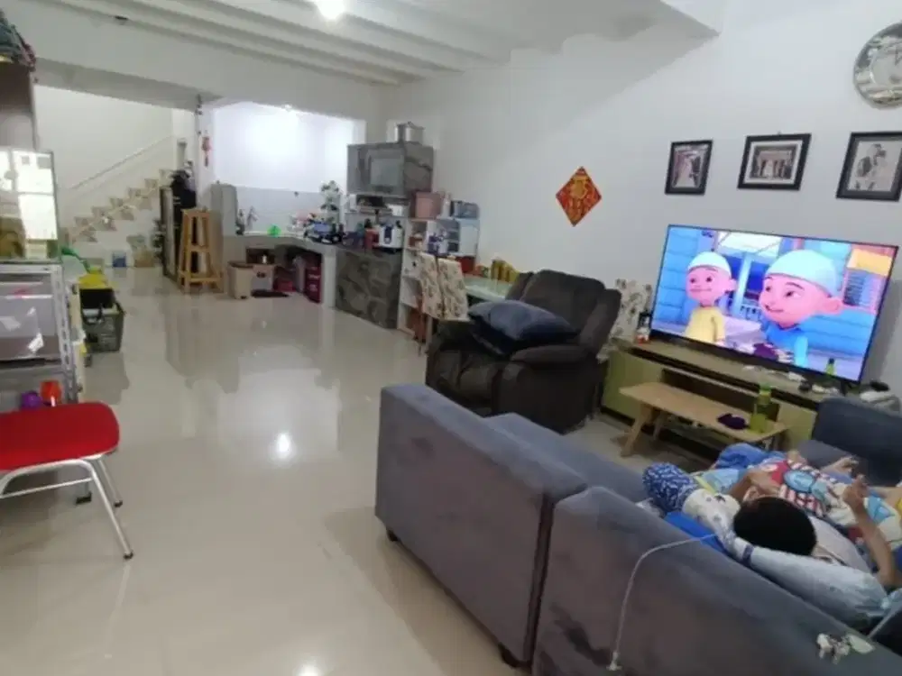 DIJUAL RUMAH BAGUS DAN TERAWAT FULL RENOVASI HARGA TERMURAH DI CITRA GARDEN 1