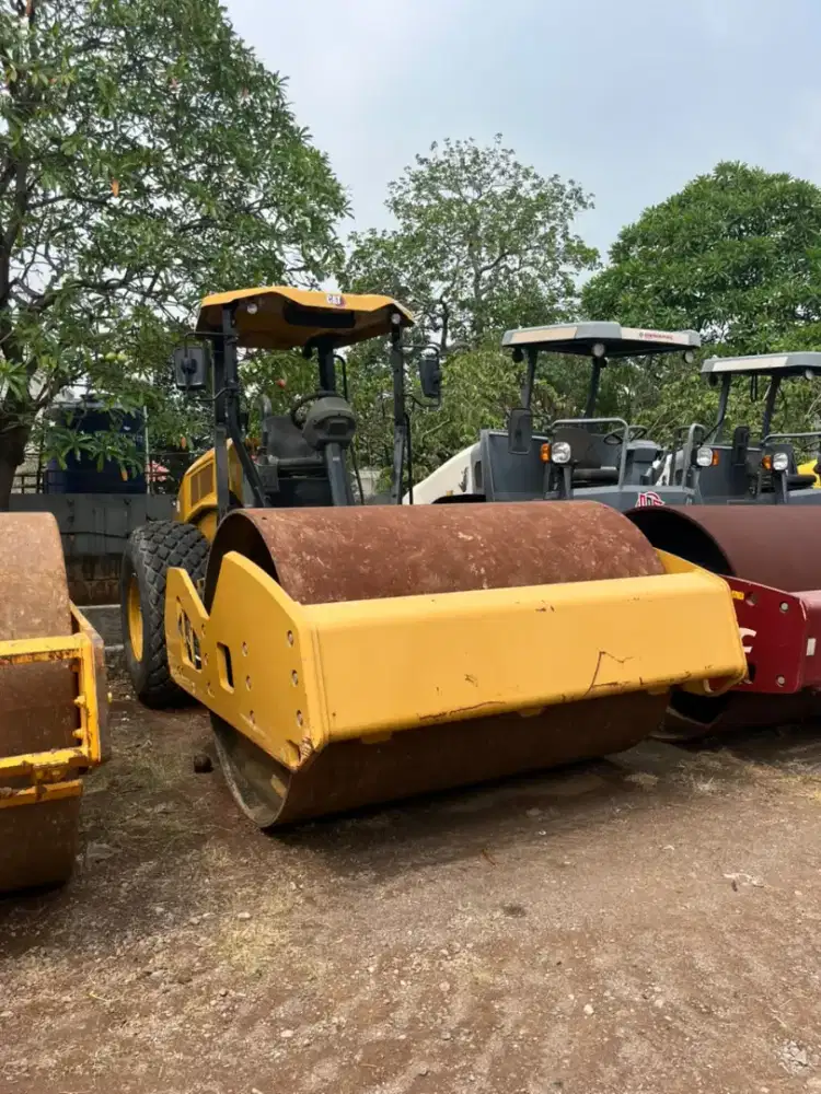 Vibro Caterpillar CS10GC Tahun 2023