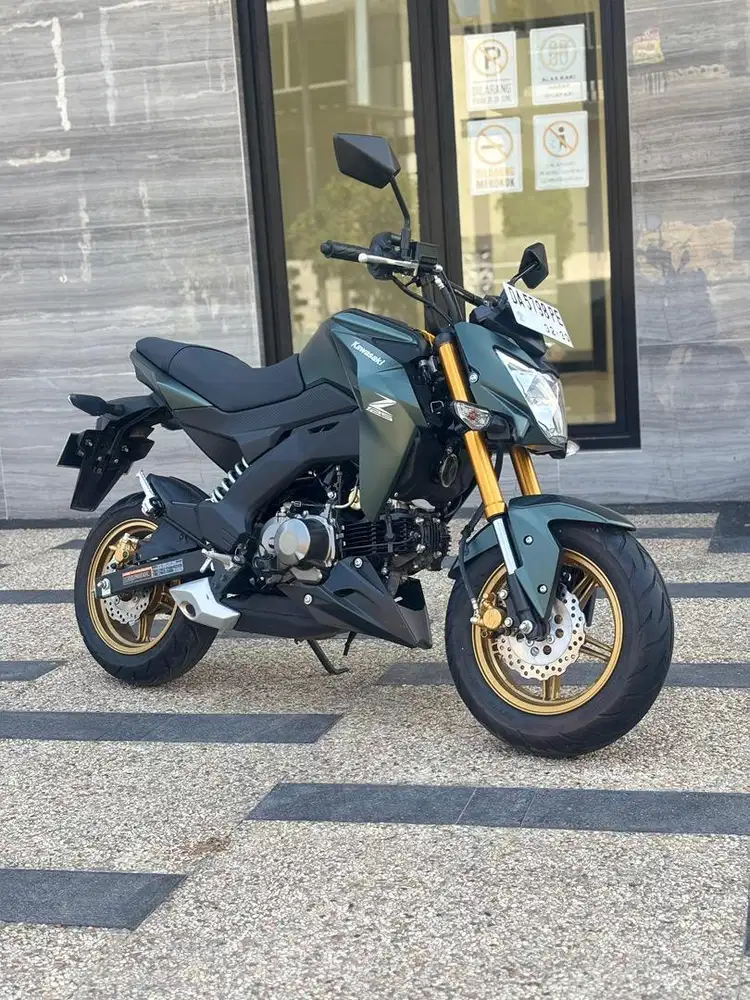 Kawasaki Z125 Pro thn 2025 Mini Naked Bike Hijau Army Koko Motor