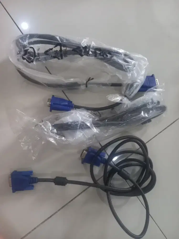 kabel VGA komputer