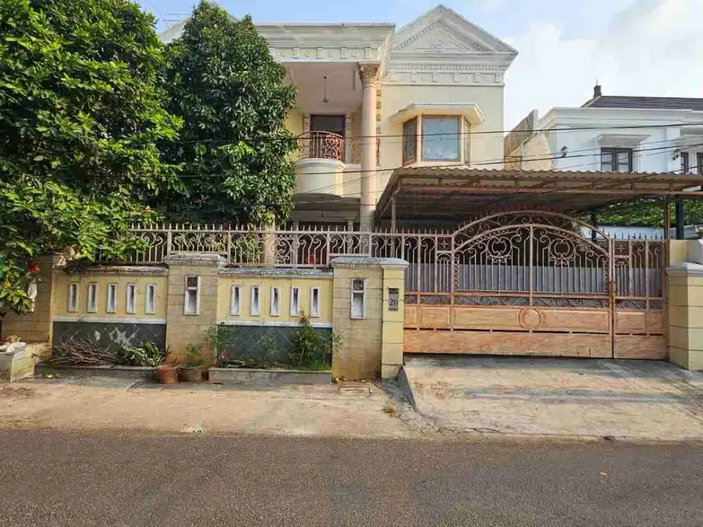 DIJUAL RUMAH AREA PREMIUM PANGLIMA POLIM KEBAYORAN BARU JAKARTA SELATAN 
SHM