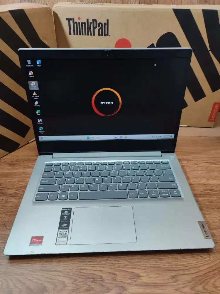 Lenovo ideapad Slim 3