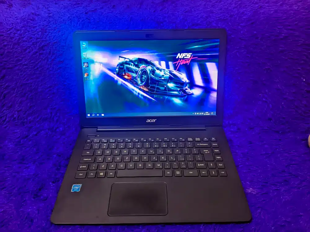 Laptop Acer body slim mulus