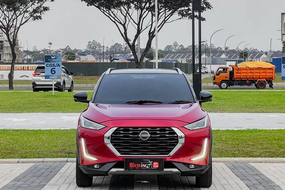 Nissan Magnite Premium 1.0 Turbo CVT AT Matic 2021 Merah Hitam, KM LOW