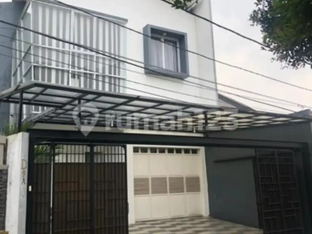 Disewakan Rumah Cantik Minimalis 2 Lantai Siap Huni di Area Strategis dan Nyaman di Radio Dalam
