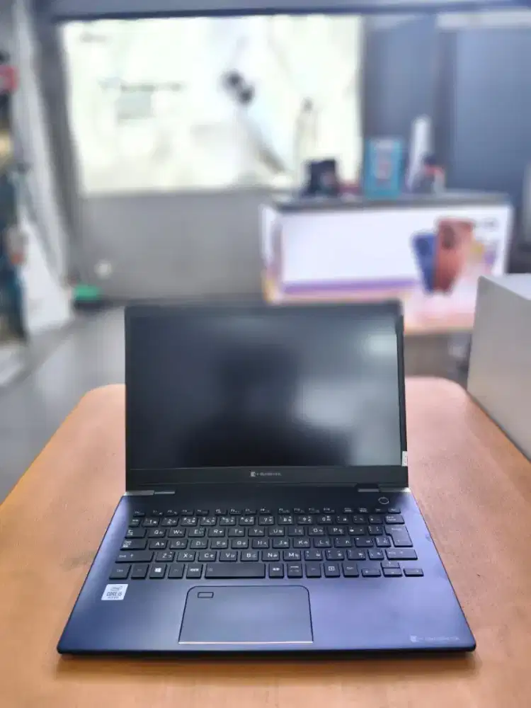 TOSHIBA CORE I5 RAM 8GB SSD 256GB