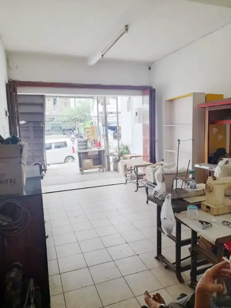 Rumah toko Ruko bagus di pusat kota