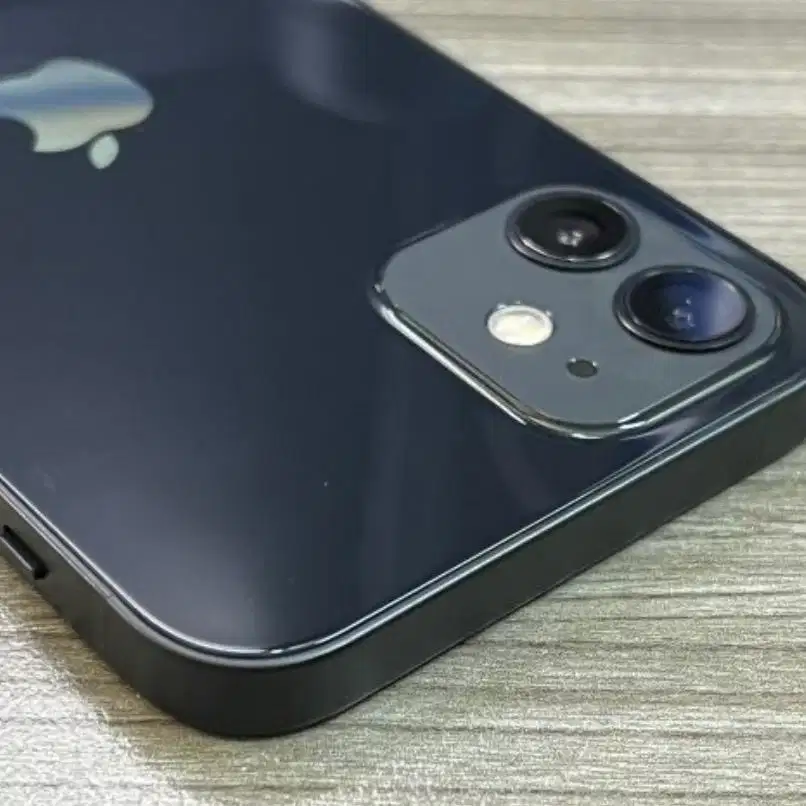 IPHONE 12 128GB HITAM RESMI CUKAI INDONESIA